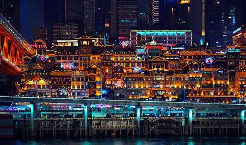 洪崖洞吃瓜网红,揭秘网红美食背后的故事