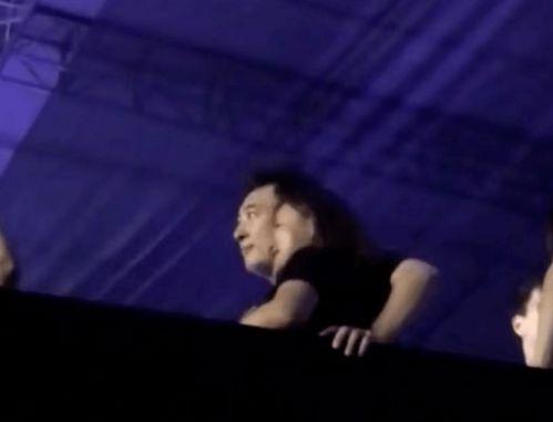 酒吧吃瓜事件网红是谁啊,揭秘引发热议的网红是谁