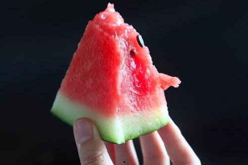 网红小鱼海棠最新吃瓜