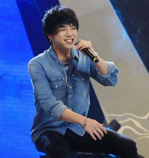 韩网吃瓜华晨宇,吃瓜群众揭秘偶像背后的故事